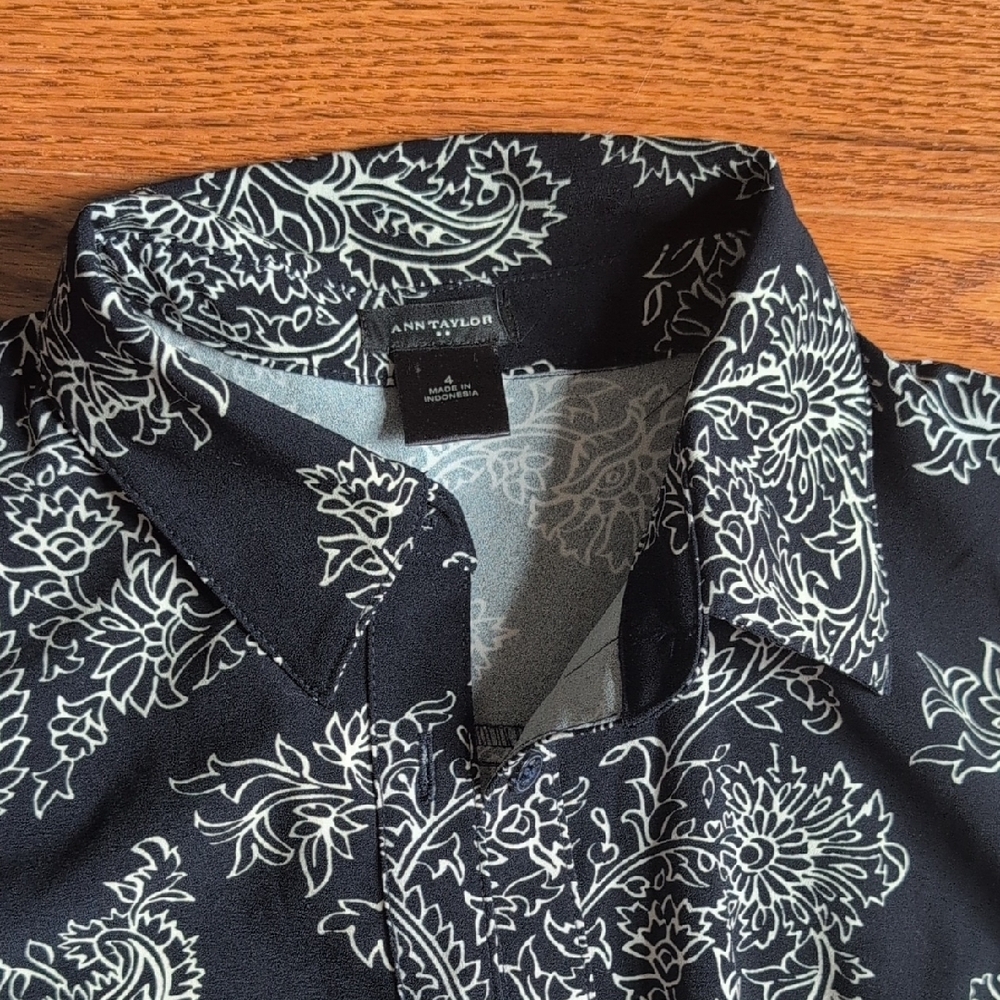 Ann Taylor Navy and White Paisley Dress - Picture 3 of 4